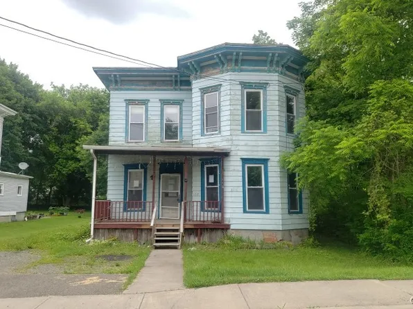 25 Grove St, Moravia, NY 13118