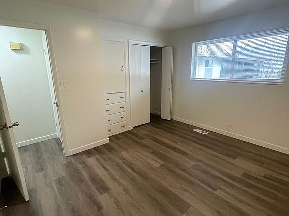 4th image of 2614 S Green St #2616-01