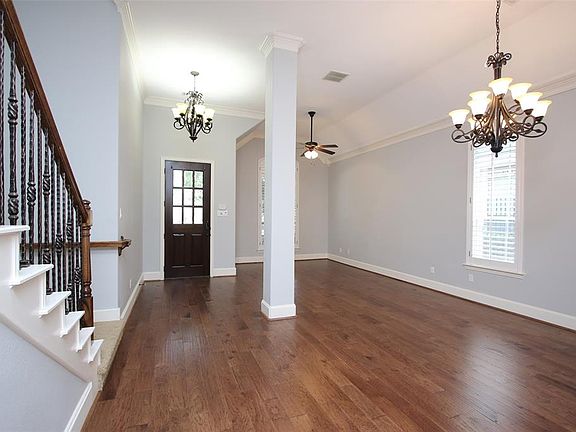 4th image of 126 N Almondell Cir