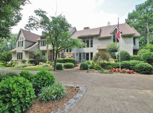 9211 Riveredge Dr, Cordova, TN 38018