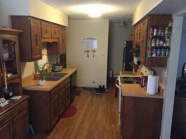 1813 Kerrybrook Ct, Sycamore, IL 60178