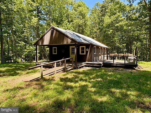 3rd image of 317 Mountainside Rd