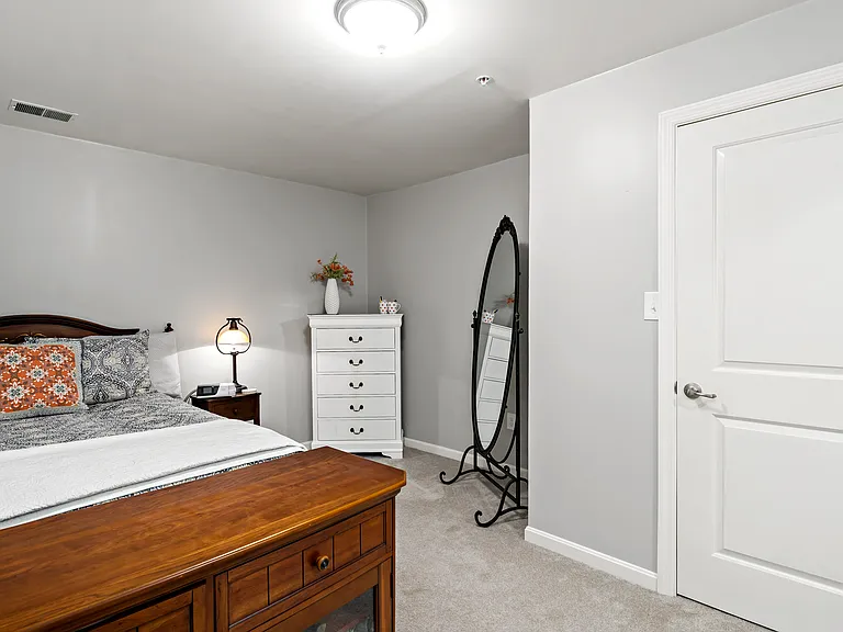 124 Cobblestone Dr — Photo 24