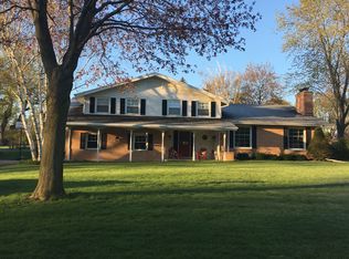 13505 Wrayburn Rd, Elm Grove, WI 53122