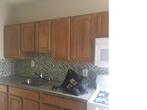 5th image of 3144 Clifford St #2F