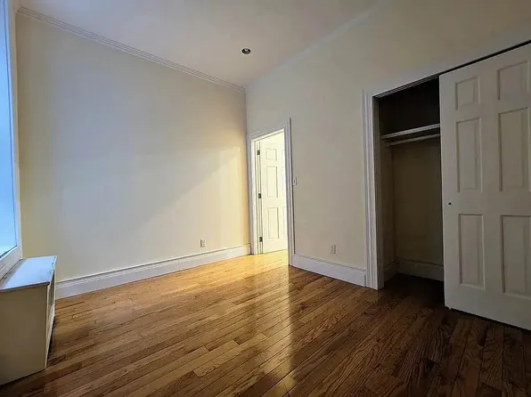 226 East 26th Street image 6 of 7