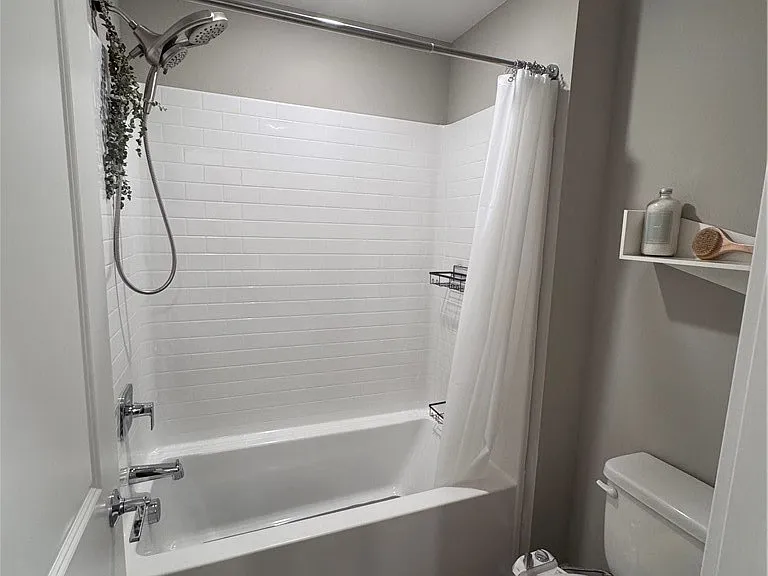 24326 Juni Ct — Photo 32