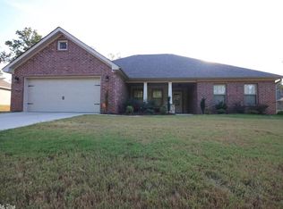 920 Parkside Dr, Redfield, AR 72132