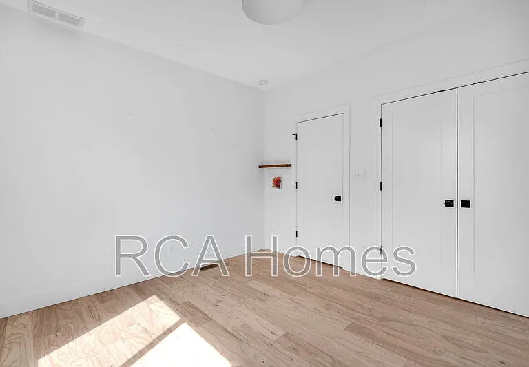 1225 Hoyt Ave — Photo 32