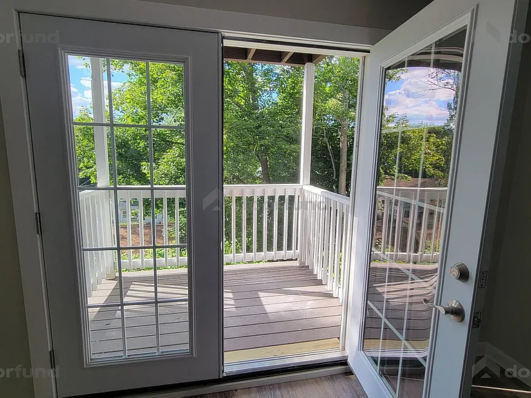 208 Columbus St #7 — Photo 4