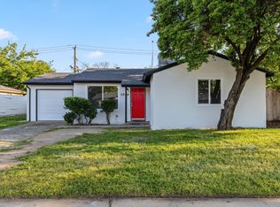 2604 E Holland Ave, Fresno, CA 93726