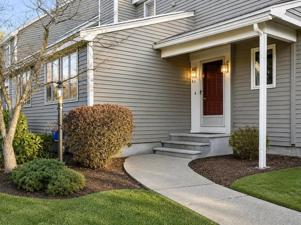 43 Brickett Hill Cir, Haverhill, MA 01830