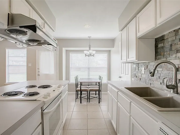 6409 Patino Ct — Photo 9