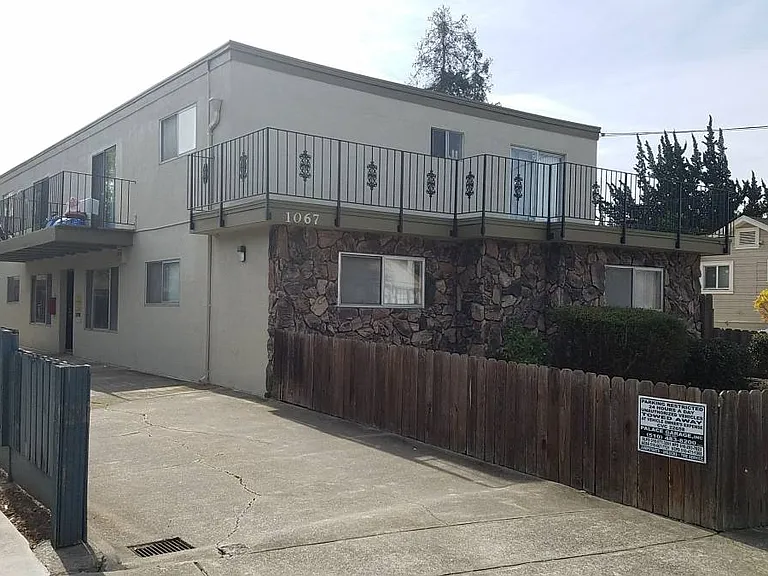 1067 Broadmoor Blvd #2 — Photo 18