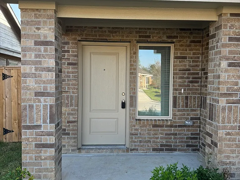 1553 San Sebastien Dr — Photo 14