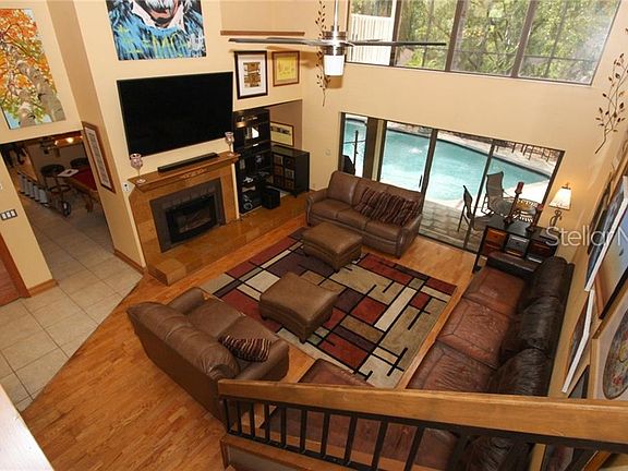 4th image of 320 Green Oak Ct