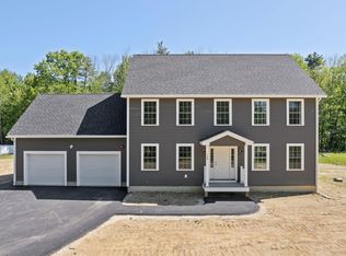 129 Meaderboro Rd, Rochester, NH 03867