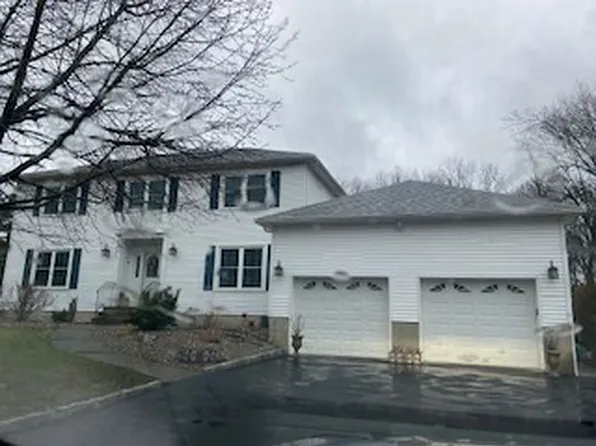 7 S Field Dr, Sussex, NJ 07461