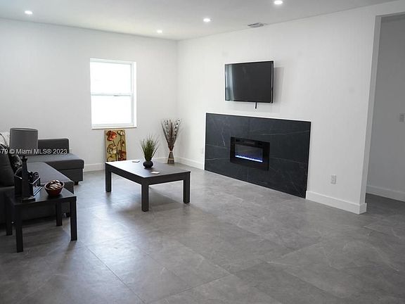 2nd image of 1782 NE 176th St