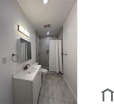 4th image of 131 W 59th Pl #134