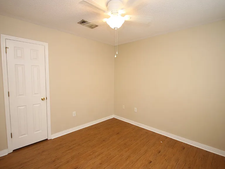 2289 Wyatt St — Photo 15