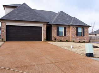 1063 Darren Cir W, Cordova, TN 38018