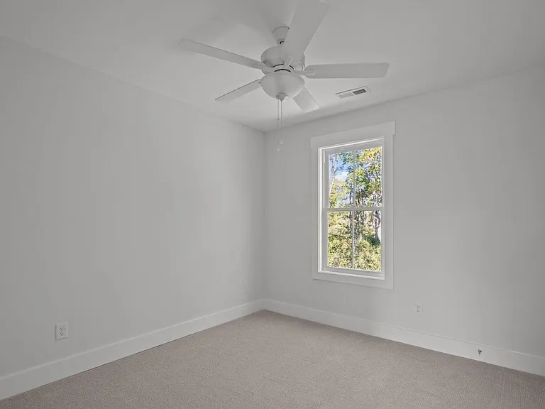 4772 Yellowood Dr — Photo 26