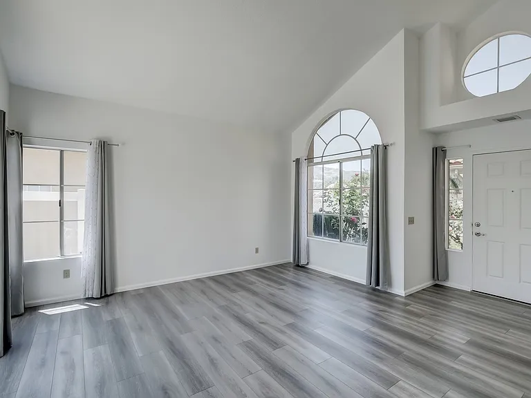 34921 Shadowwood Dr — Photo 8