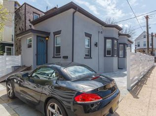 130 18th St, Union City, NJ 07087