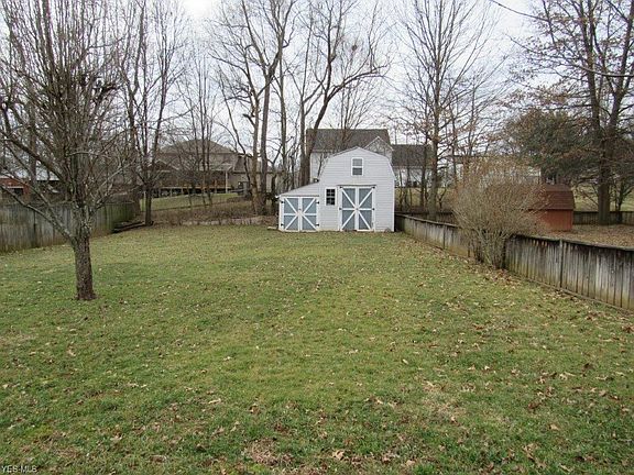 5th image of 4111 Stella St