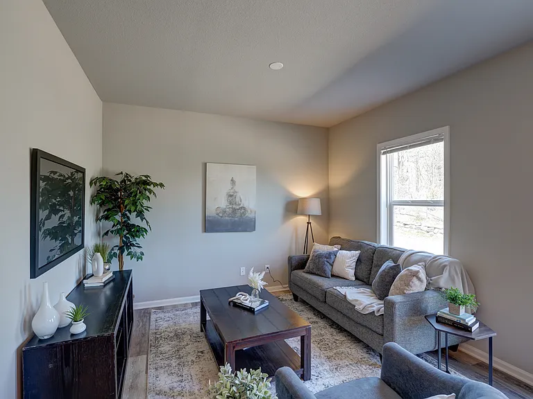 639 McKay Way — Photo 6