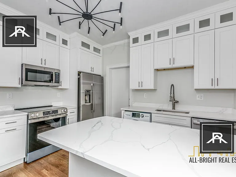 367 Tappan St #6 — Photo 14