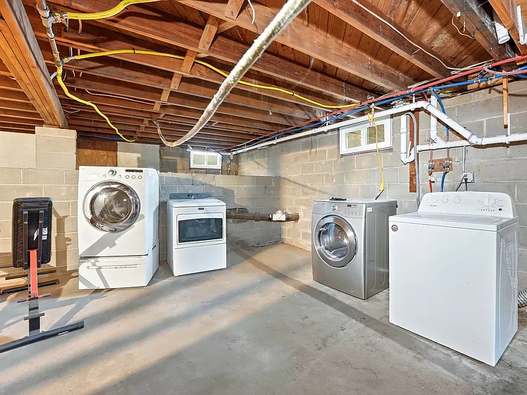 1116 N Maple Ave — Photo 18