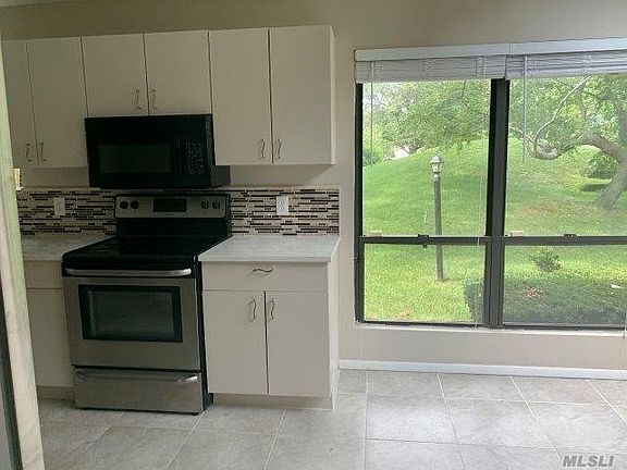 3rd image of 101 Beecher Avenue Ext