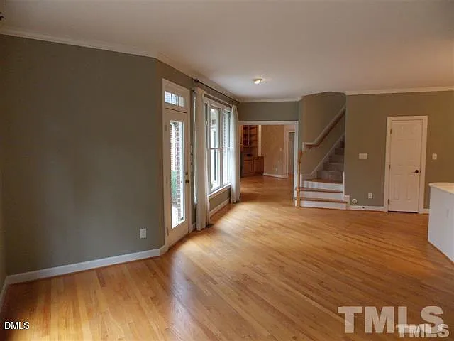 205 Berry Hill Dr — Photo 9