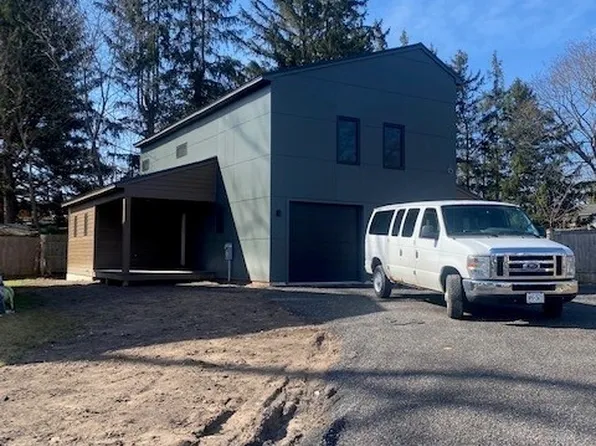 107 Xavier Cir, Syracuse, NY 13210