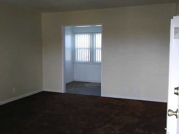 5th image of 6606 Flora Ave #5
