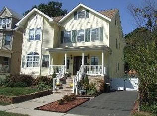 72 Sylvan St, Rutherford, NJ 07070