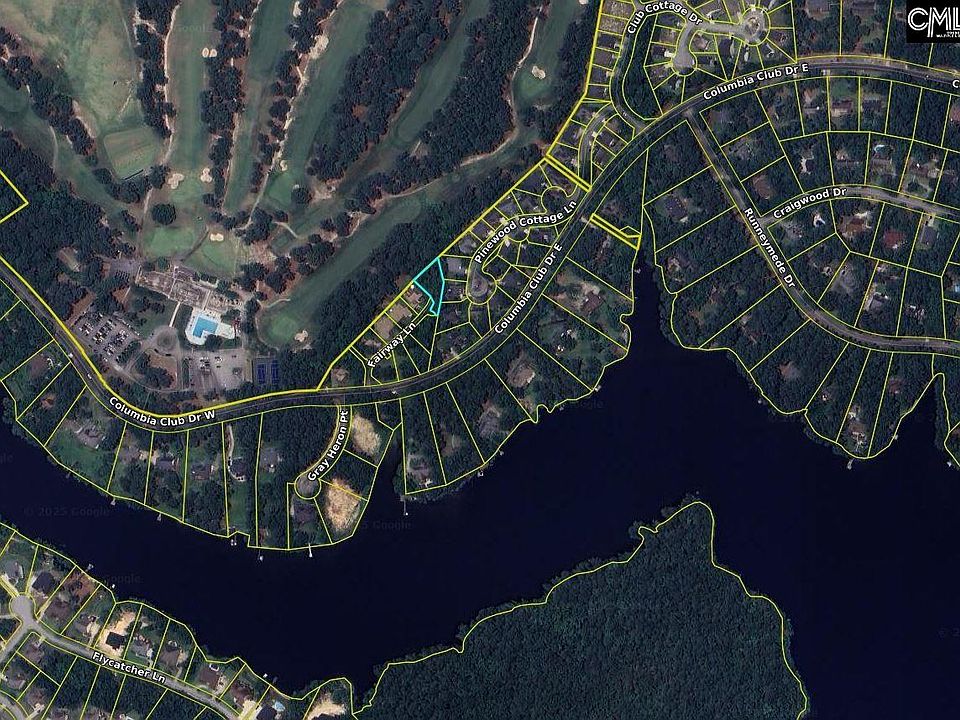 2nd image of 10 Fairway Ln #9