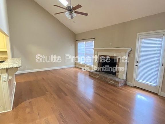 2nd image of 206 Hillsboro Cir