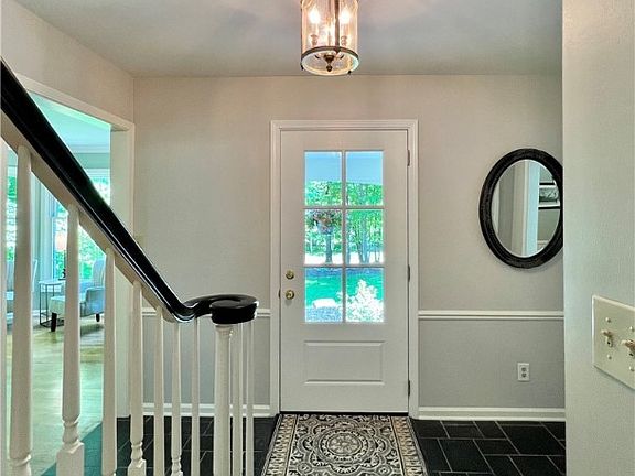 5th image of 7860 Sugarbush Ln