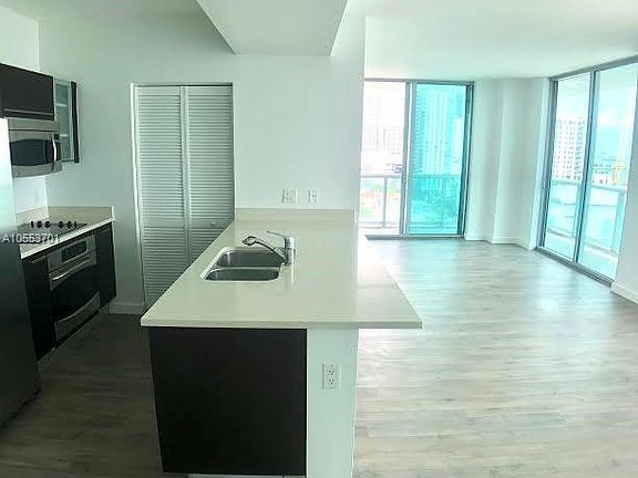 4th image of 333 NE 24th St APT 1209