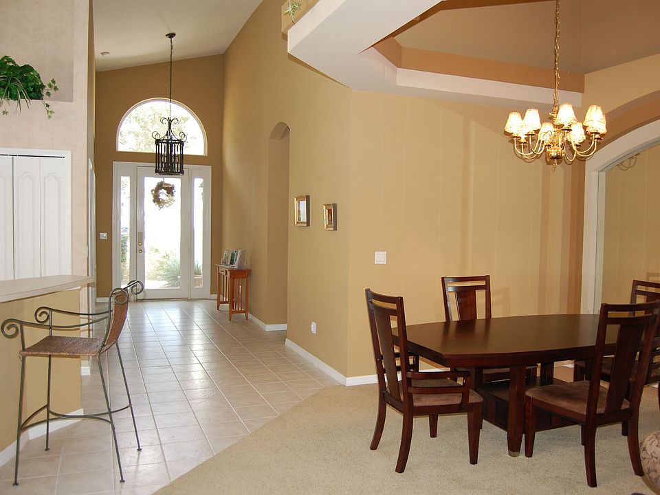 Entry-Dining