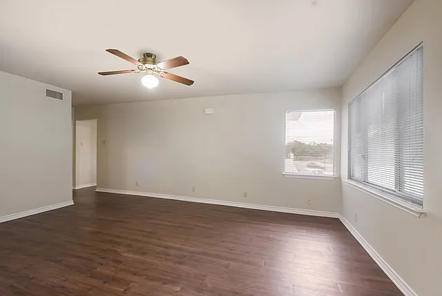 824 Terrell Rd — Photo 10