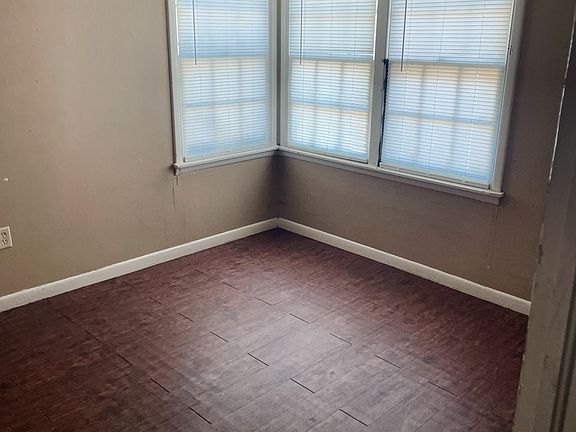 3rd image of 1660 NW 27th St #1662