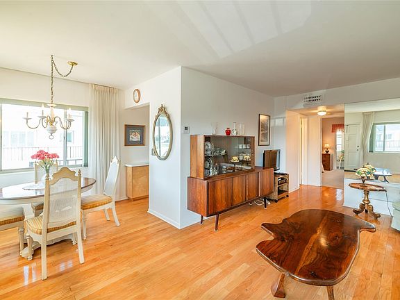 3rd image of 3280 Lake Osborne Drive #206