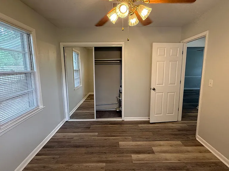 1746 E Avalon Cir #B — Photo 11