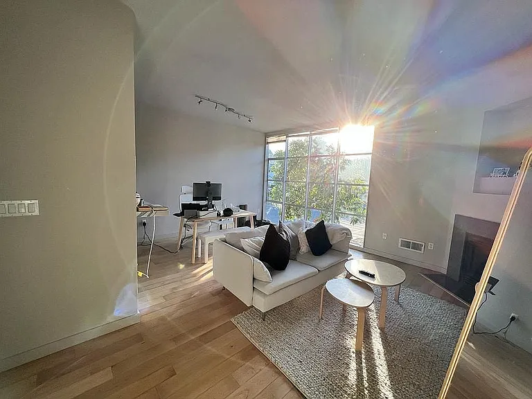 1600 Webster St #103 — Photo 16