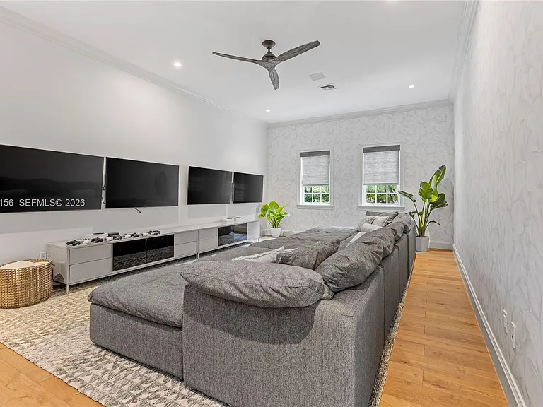 11010 SW 69th Ave — Photo 10
