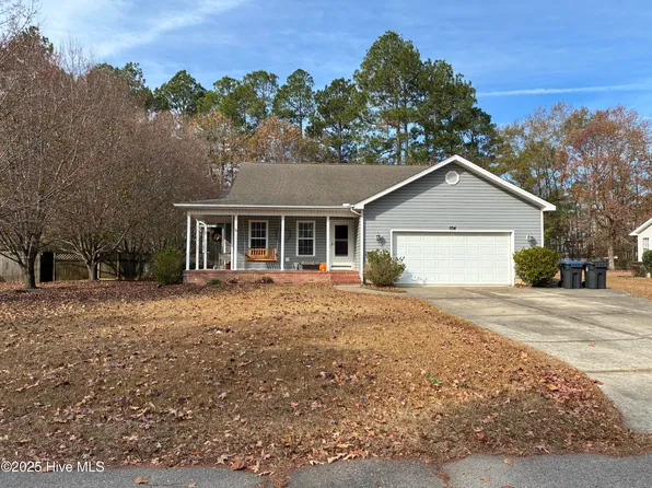 104 Will Johnson Road, Raeford, NC 28376